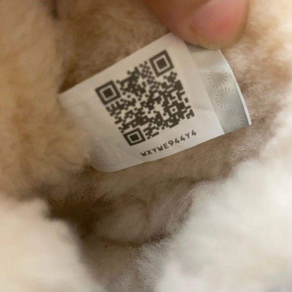 UGG Caden Boot size 1 ( 0-6 months ) XS grey lined warm booties - Picture 3 of 11